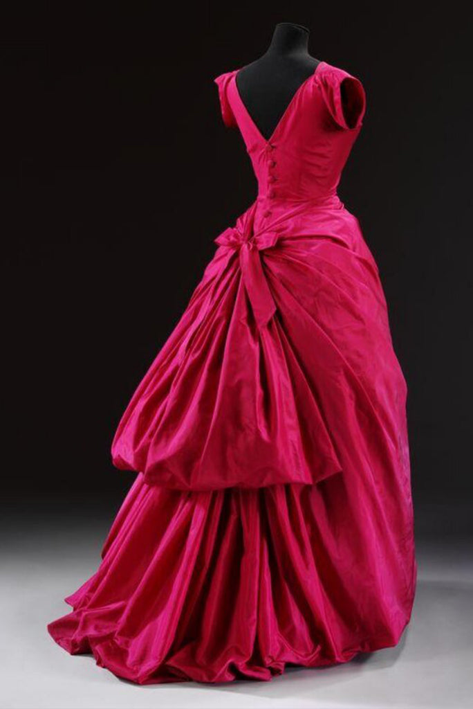 The Fashion Vault: A Peek Inside the Clothing Collection at the Albert & Victoria Museum